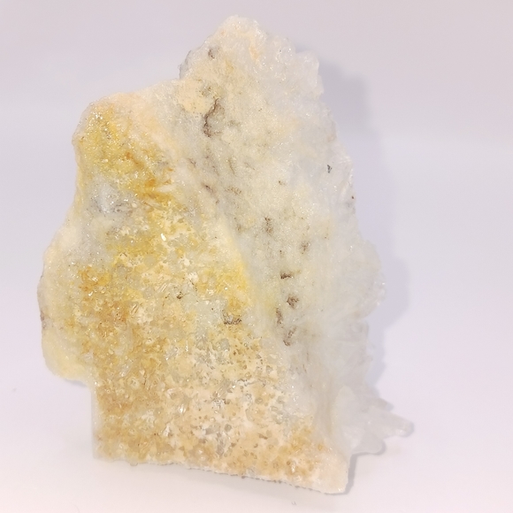 Quartz Crystal hand carved skull - Picture 10 of 10